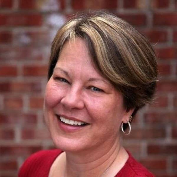 Donna Currie